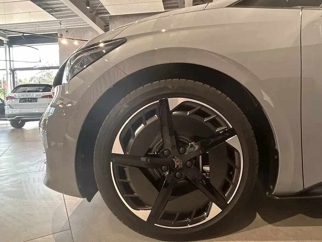 CUPRA Born - Thumbnail 22