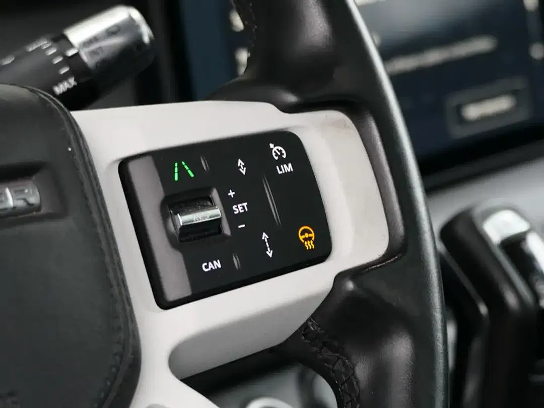 Land Rover Defender - Thumbnail 15