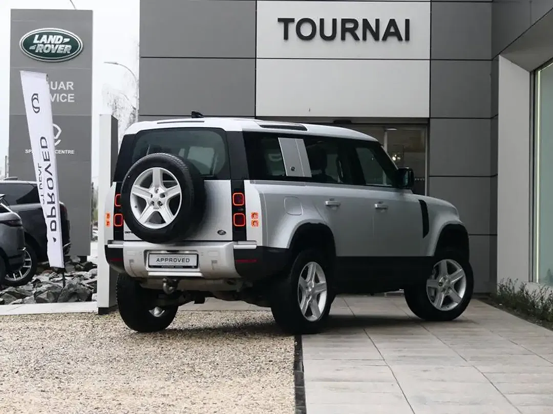 Land Rover Defender - Thumbnail 2