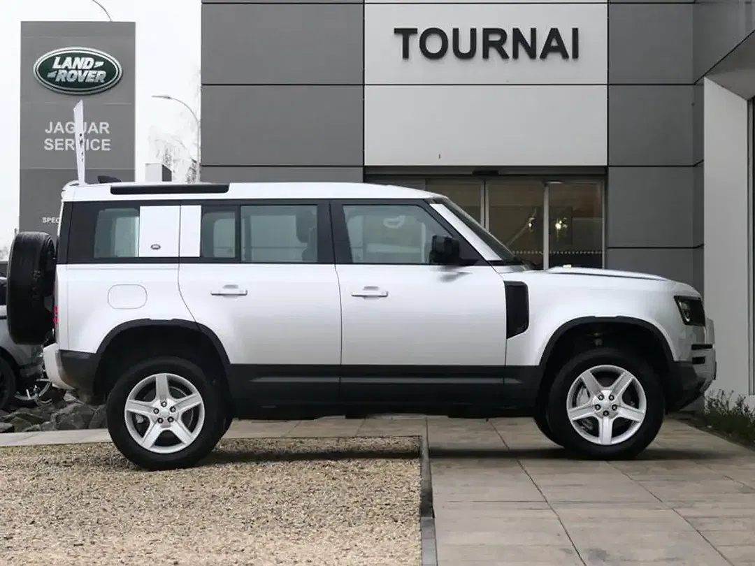 Land Rover Defender - Thumbnail 3
