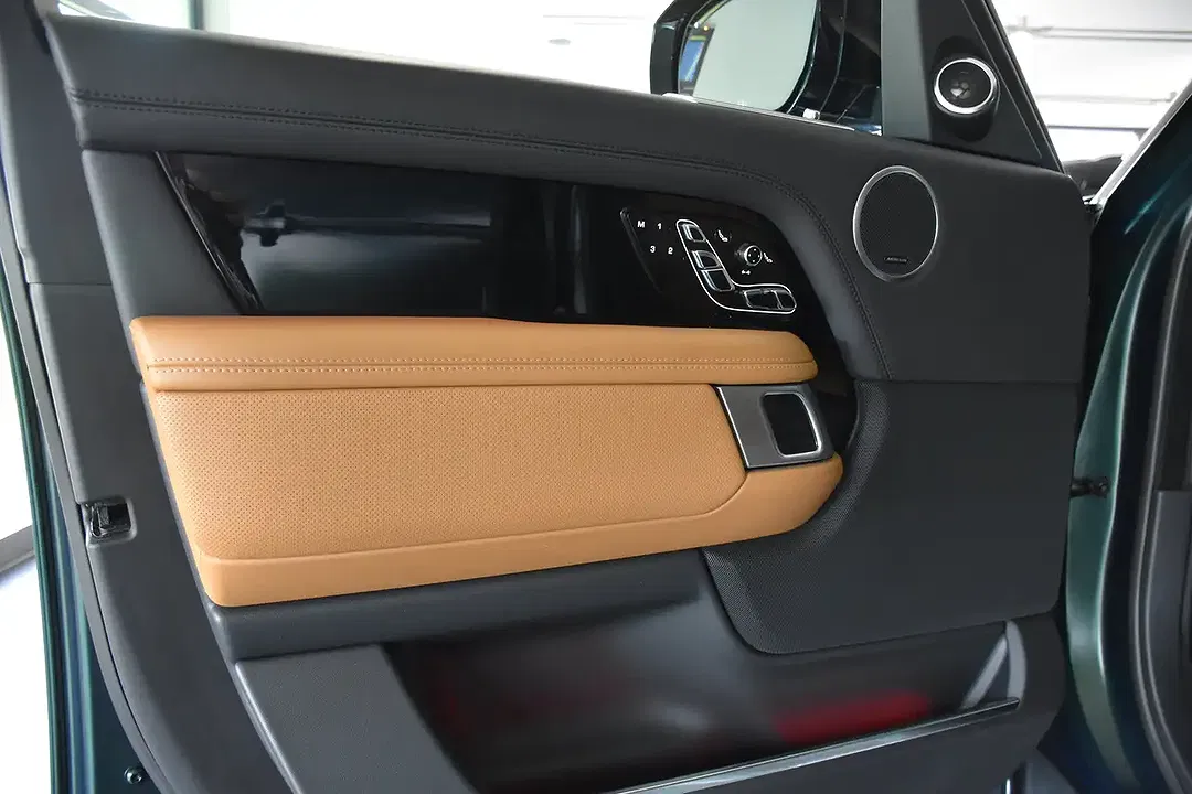 Land Rover Range Rover - Thumbnail 14