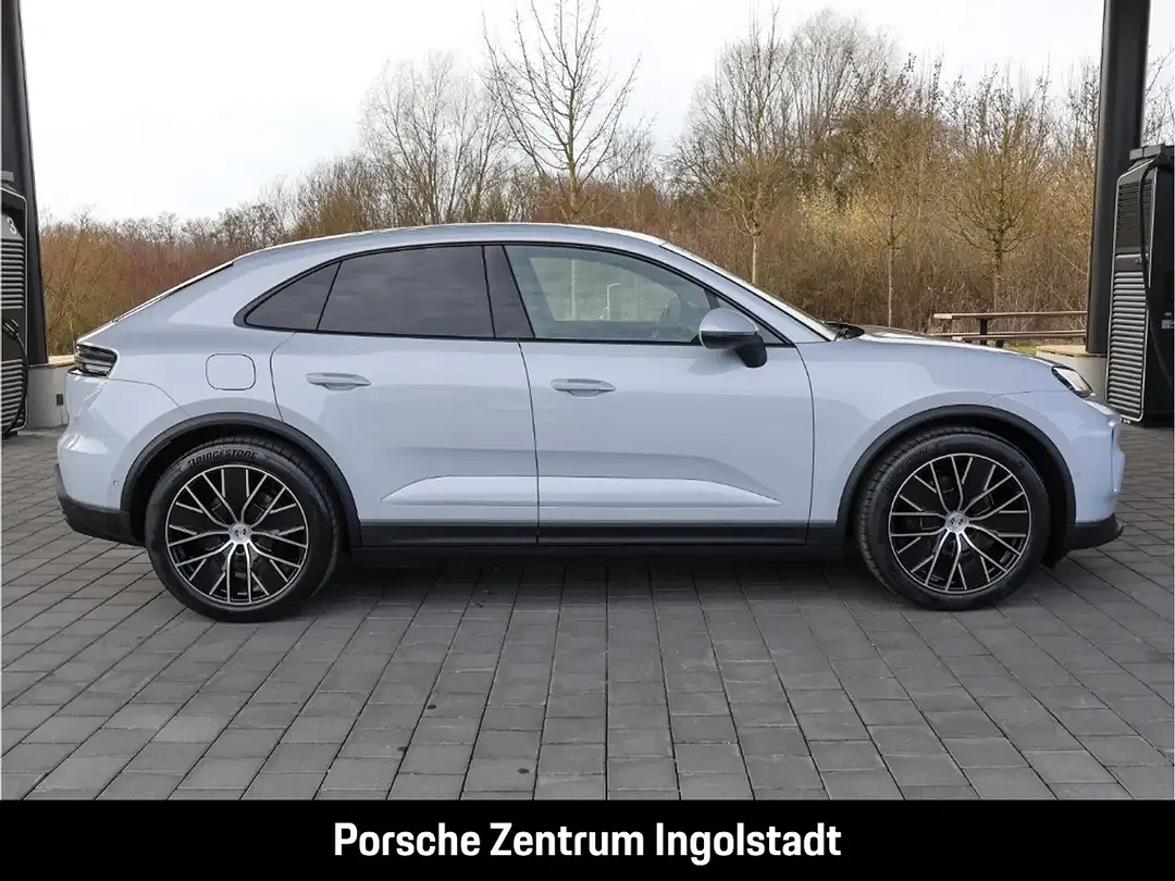 Porsche Macan - Thumbnail 11