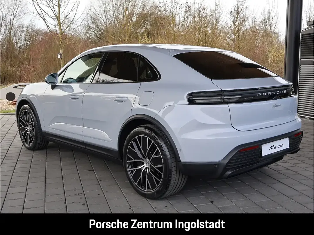 Porsche Macan - Thumbnail 3