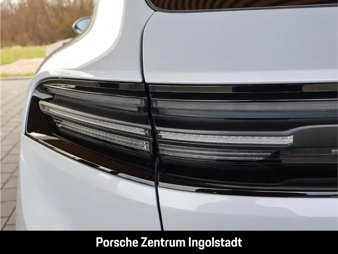 Porsche Macan - Thumbnail 6