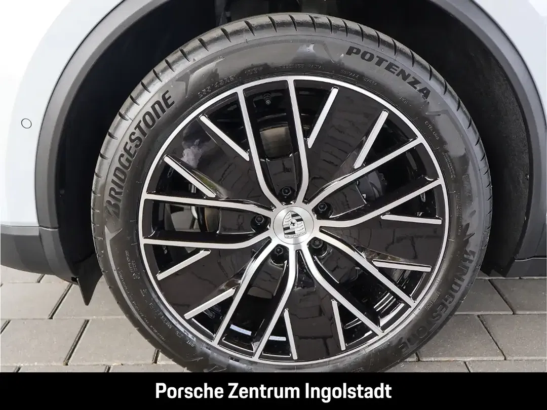 Porsche Macan - Thumbnail 8