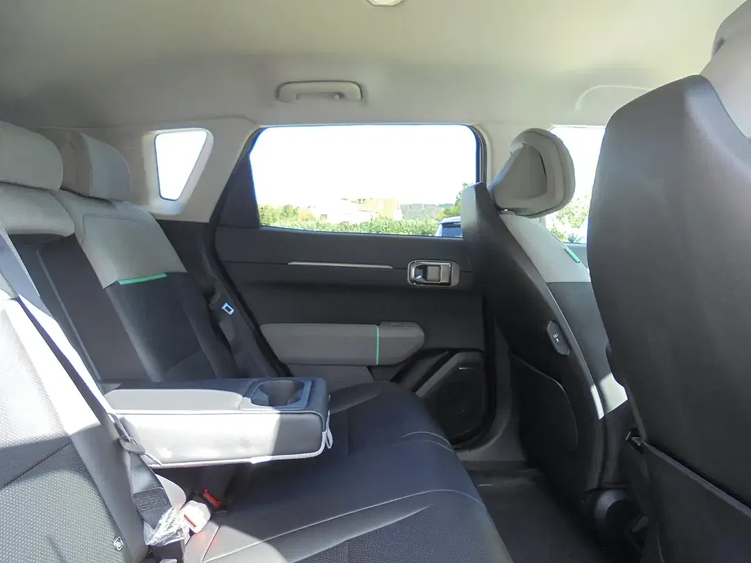 Kia EV4 - Thumbnail 11