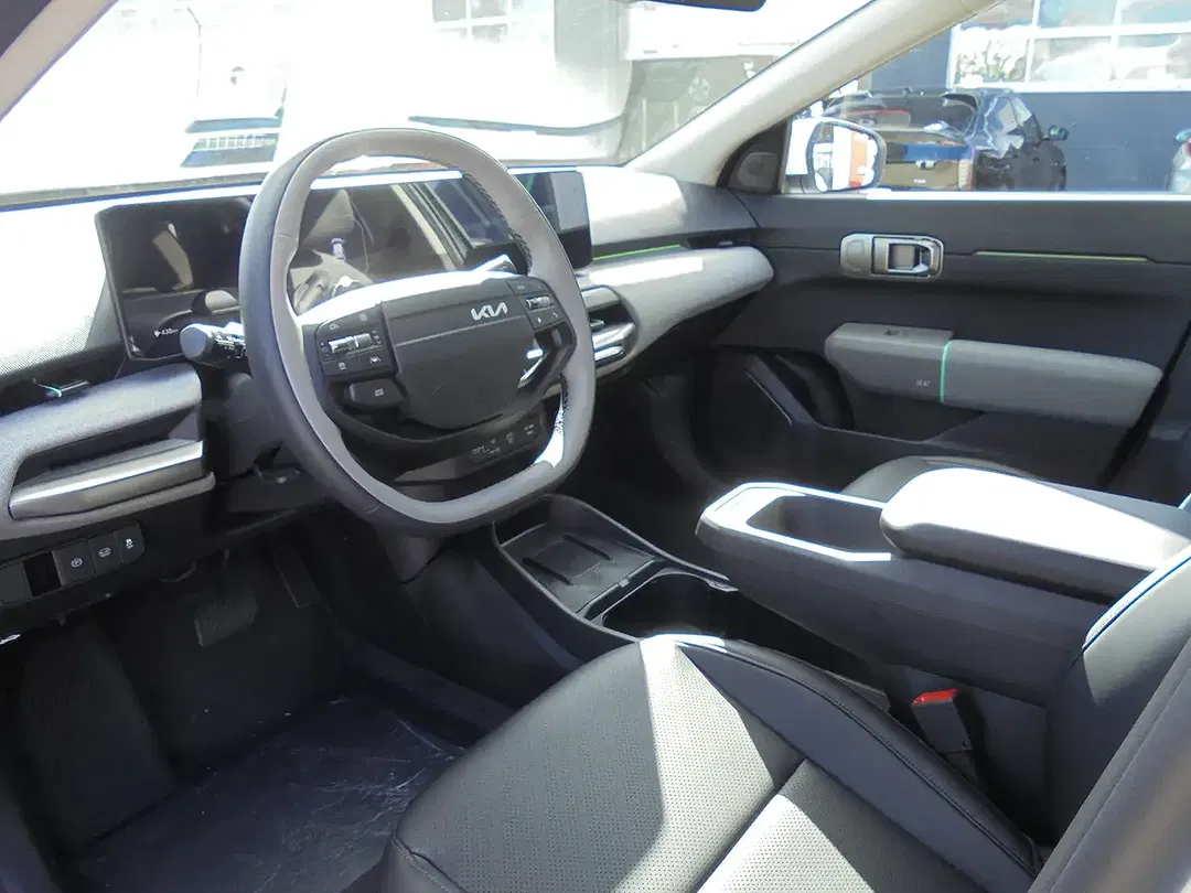 Kia EV4 - Thumbnail 9