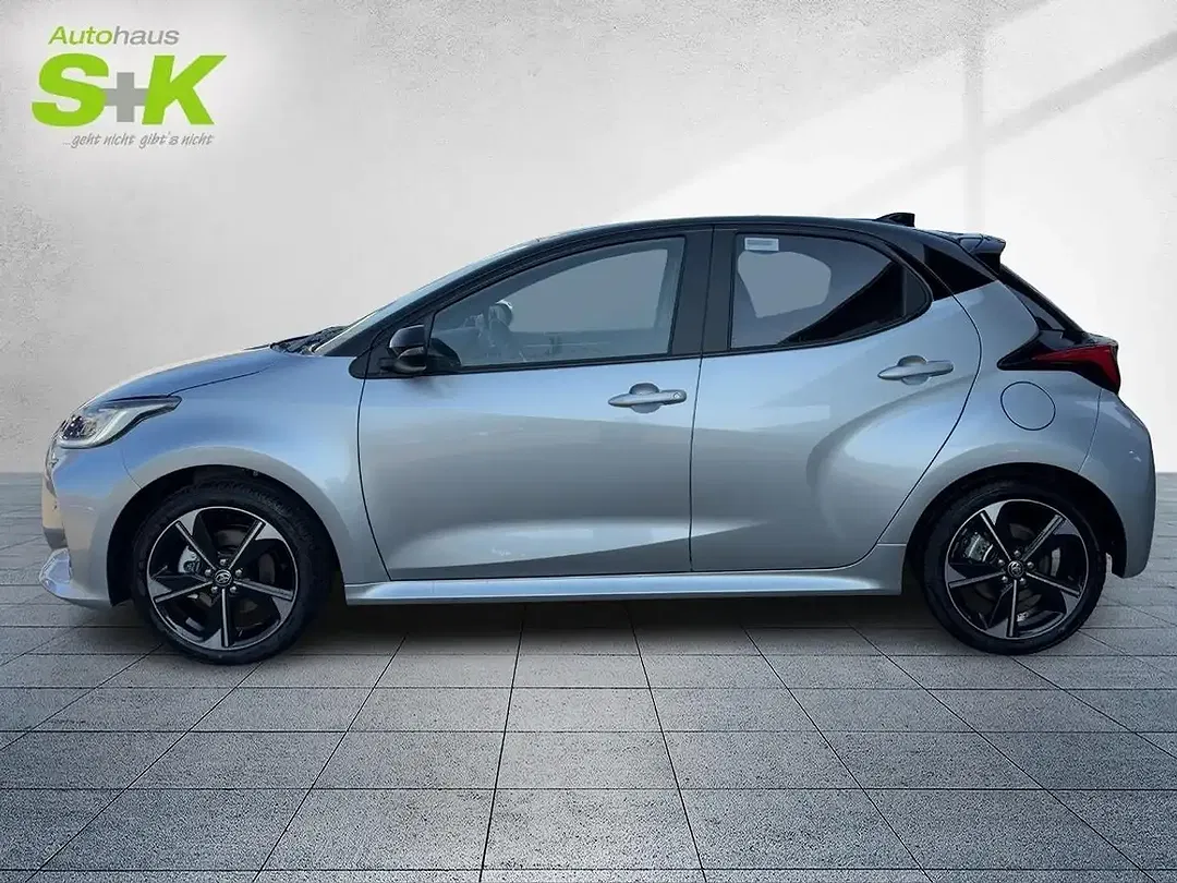 Toyota Yaris - Thumbnail 2