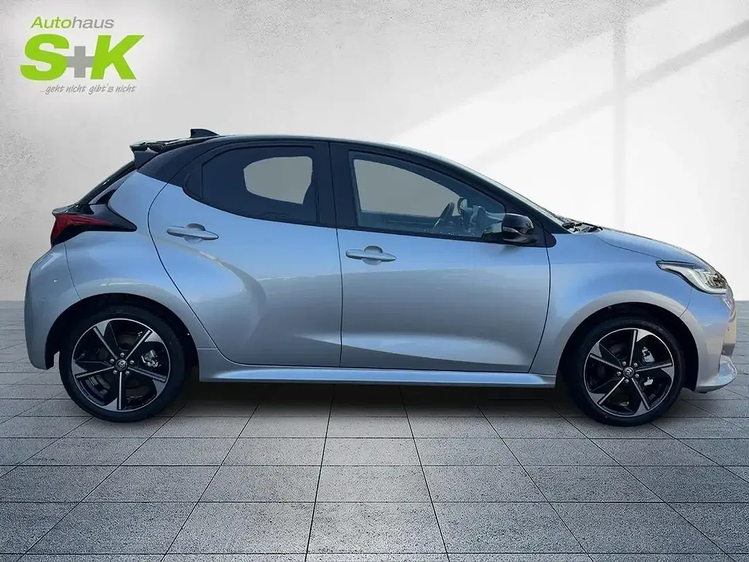 Toyota Yaris - Thumbnail 5