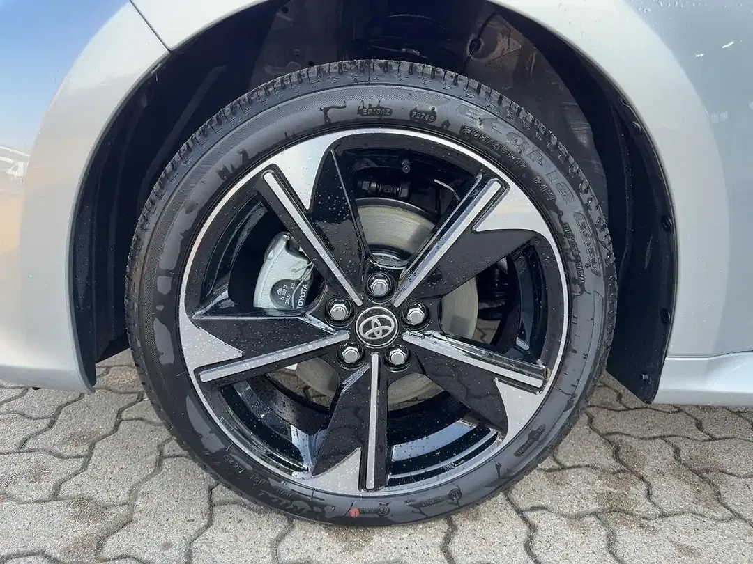Toyota Yaris - Thumbnail 7