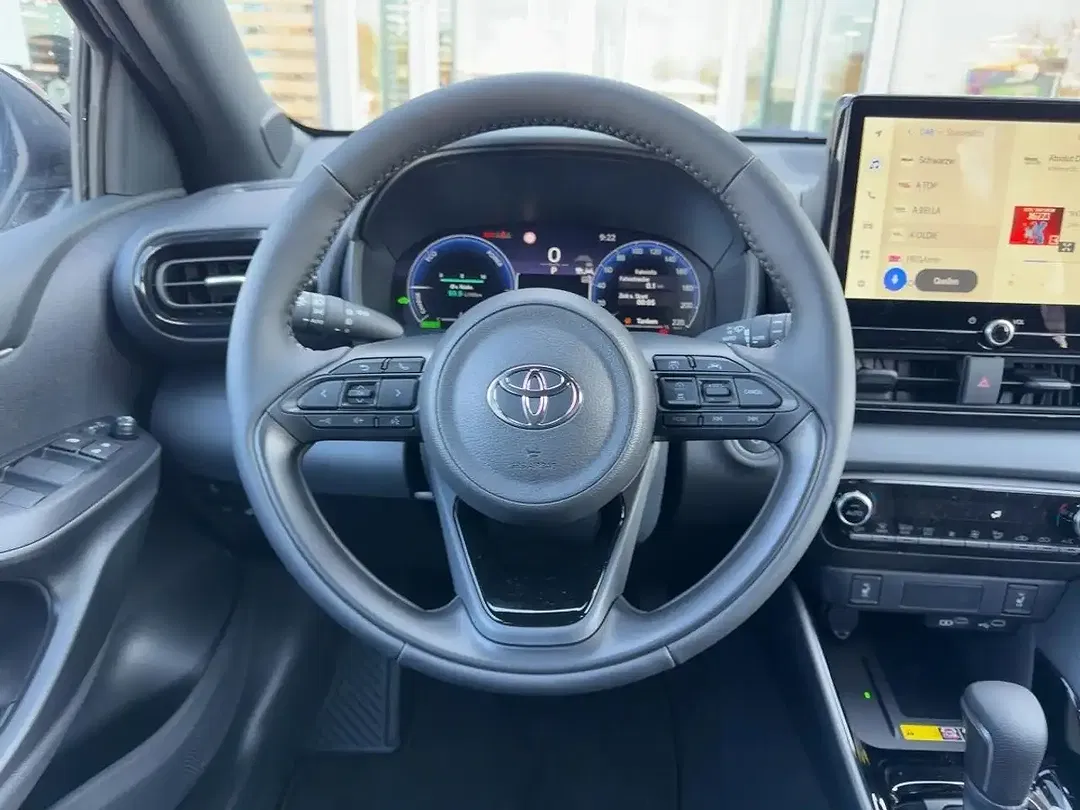 Toyota Yaris - Thumbnail 9