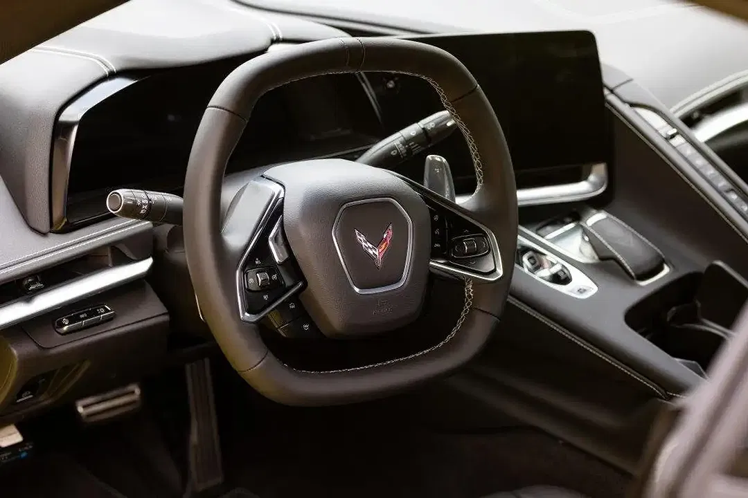 Corvette C8 - Thumbnail 3