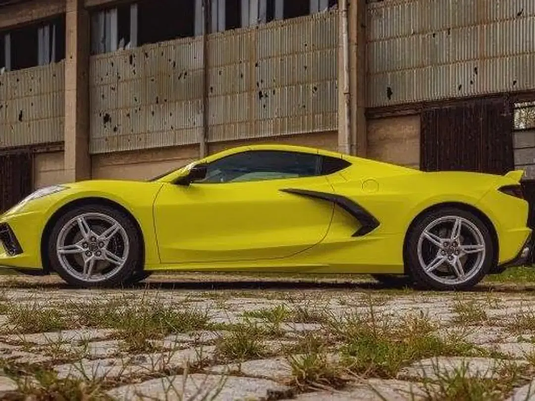 Corvette C8 - Thumbnail 5