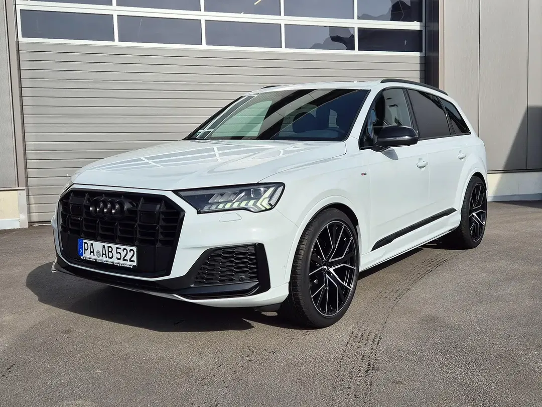 Audi Q7 - Thumbnail 1