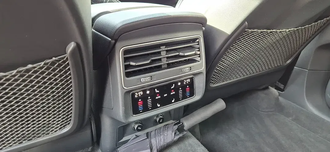 Audi Q7 - Thumbnail 12