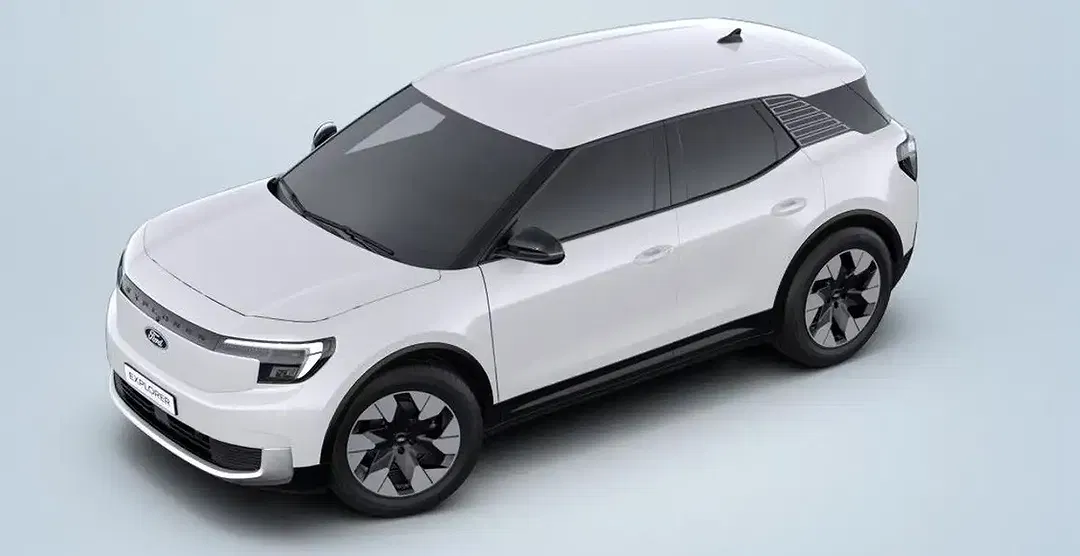 Ford Explorer - Thumbnail 4