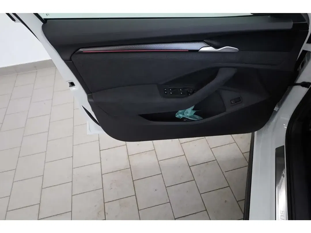 Skoda Superb - Thumbnail 13