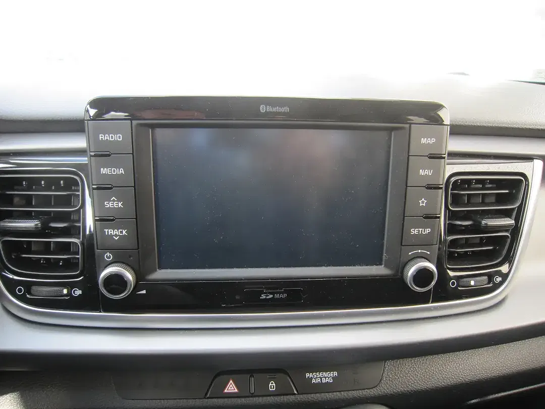 Kia Rio - Thumbnail 8