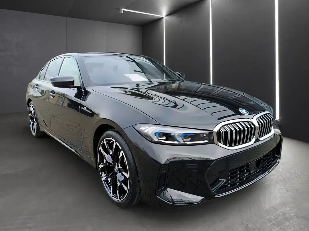 BMW 320 - Thumbnail 2