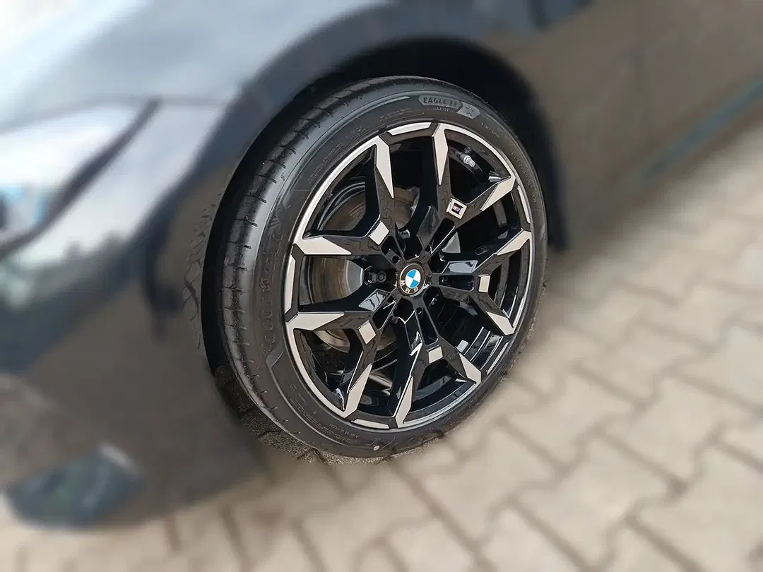 BMW 320 - Thumbnail 9