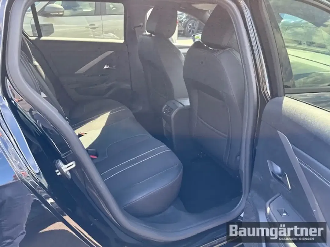 Opel Astra - Thumbnail 9