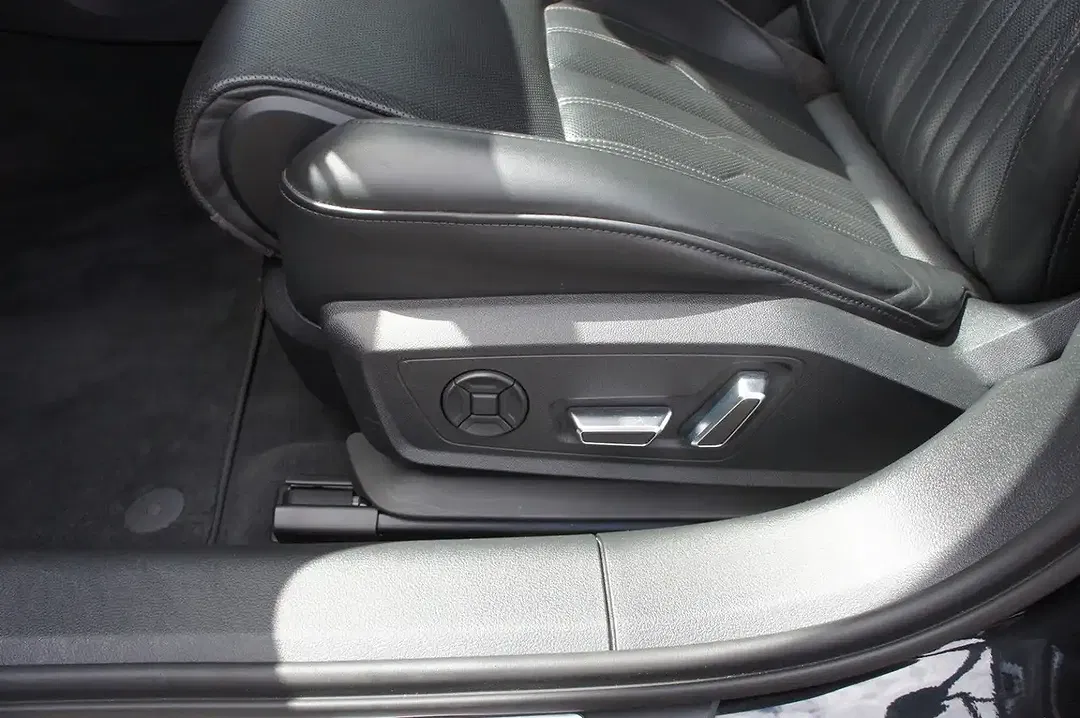 Audi A6 - Thumbnail 13