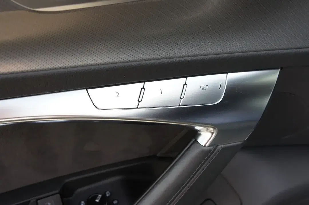 Audi A6 - Thumbnail 14