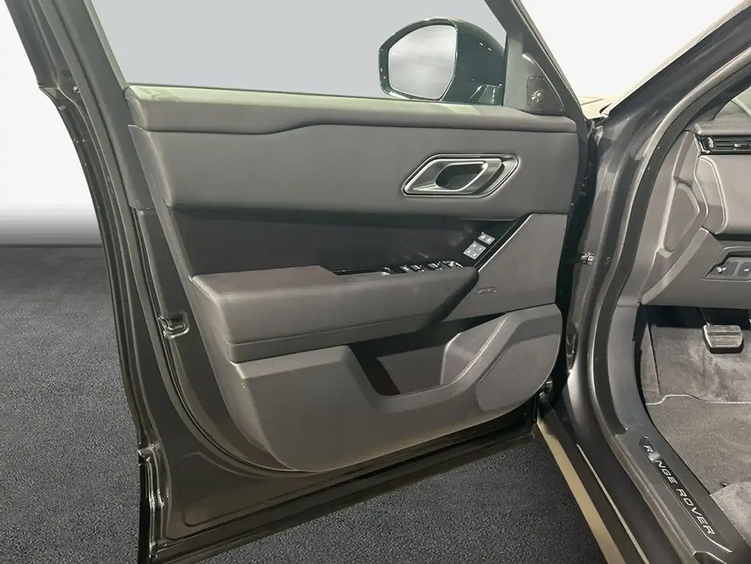Land Rover Range Rover Velar - Thumbnail 13