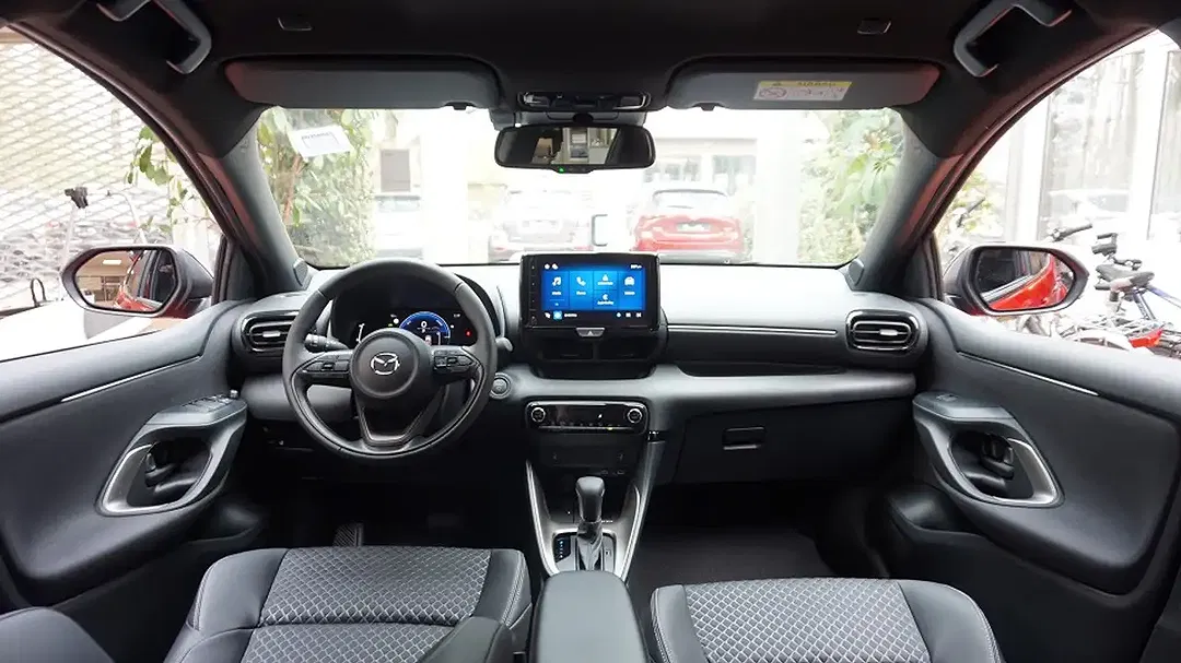 Mazda 2 - Thumbnail 11