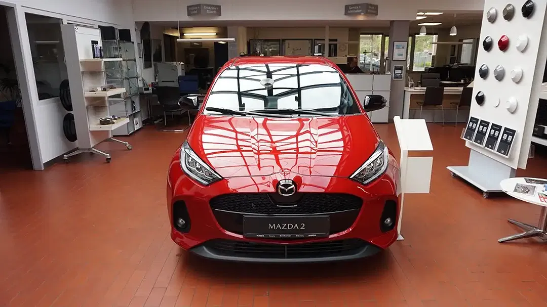 Mazda 2 - Thumbnail 2