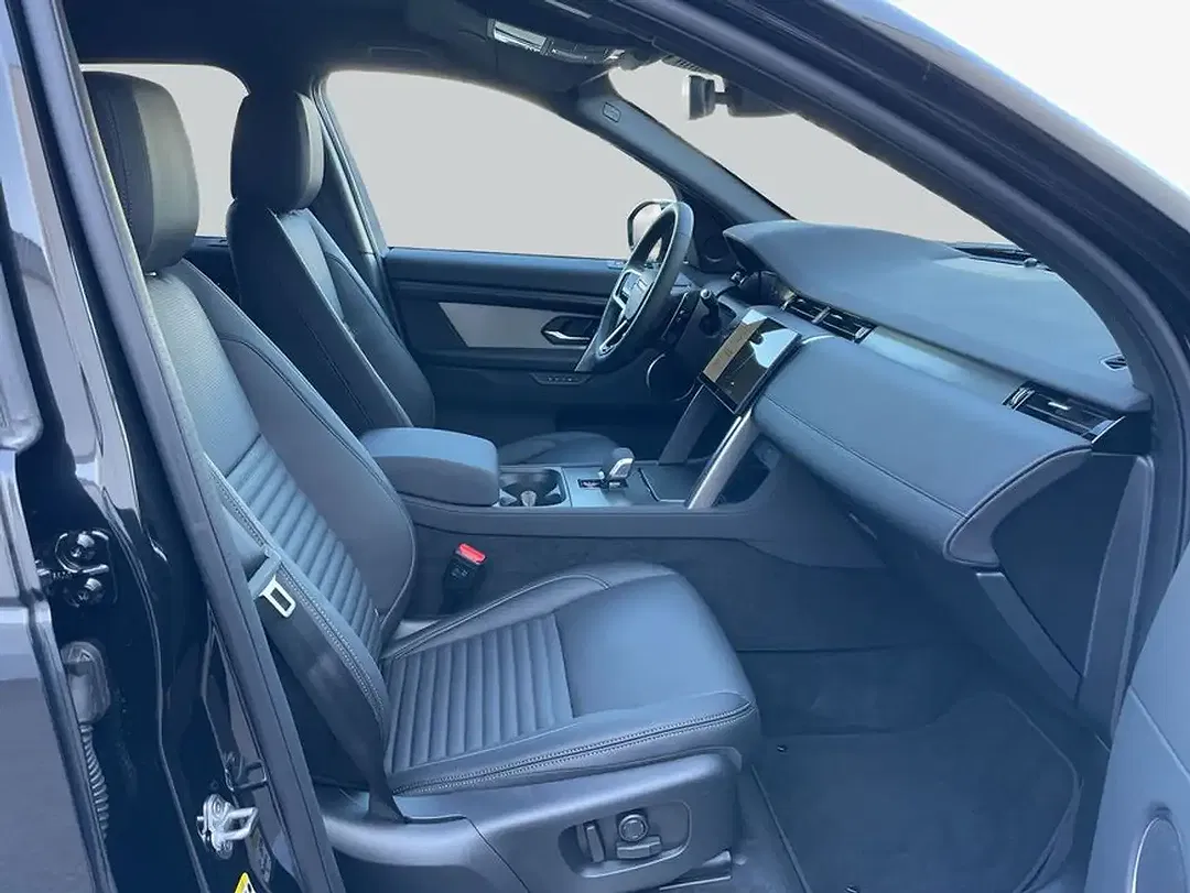 Land Rover Discovery Sport - Thumbnail 3