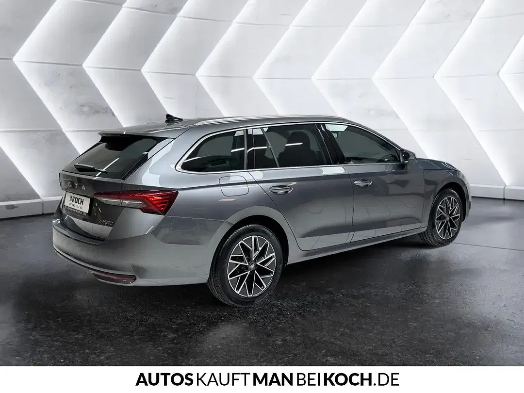 Skoda Octavia - Thumbnail 3