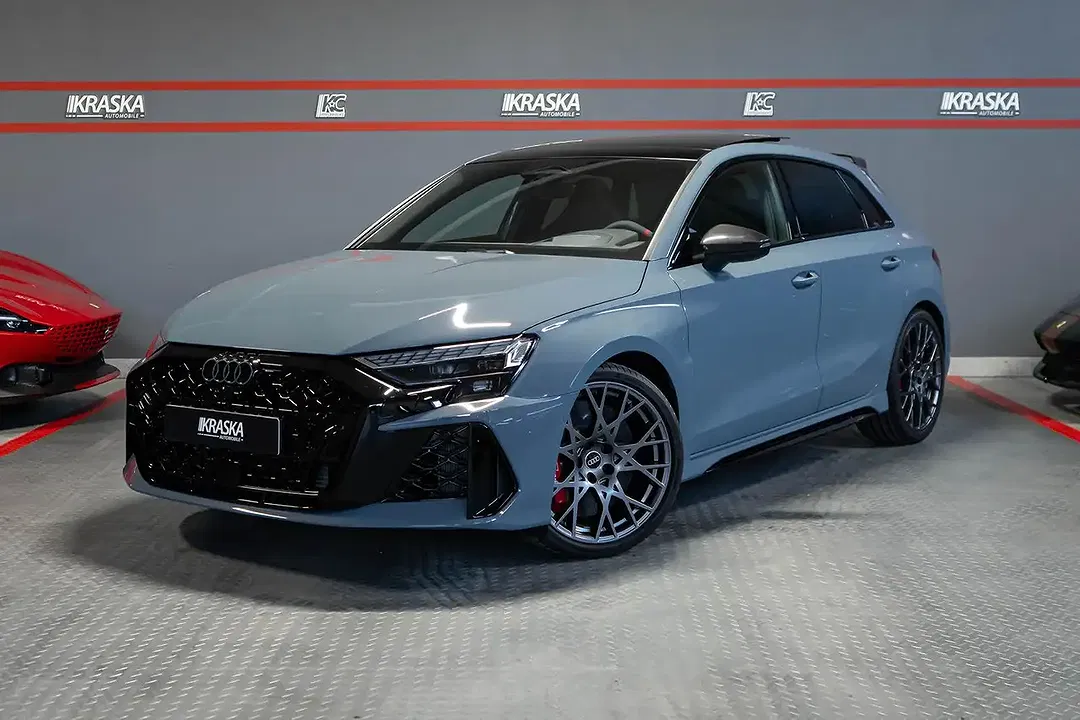 Audi RS3 - Thumbnail 1