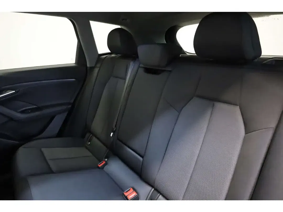 Audi Q6 e-tron - Thumbnail 10