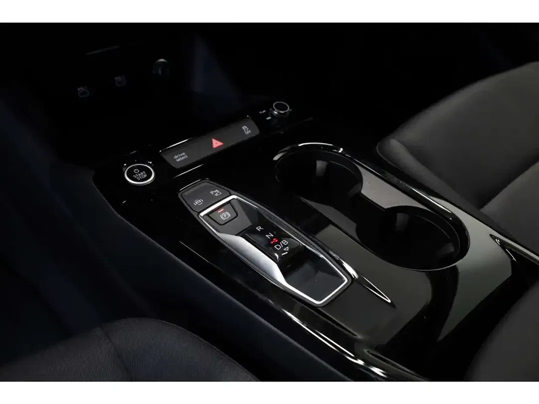 Audi Q6 e-tron - Thumbnail 17