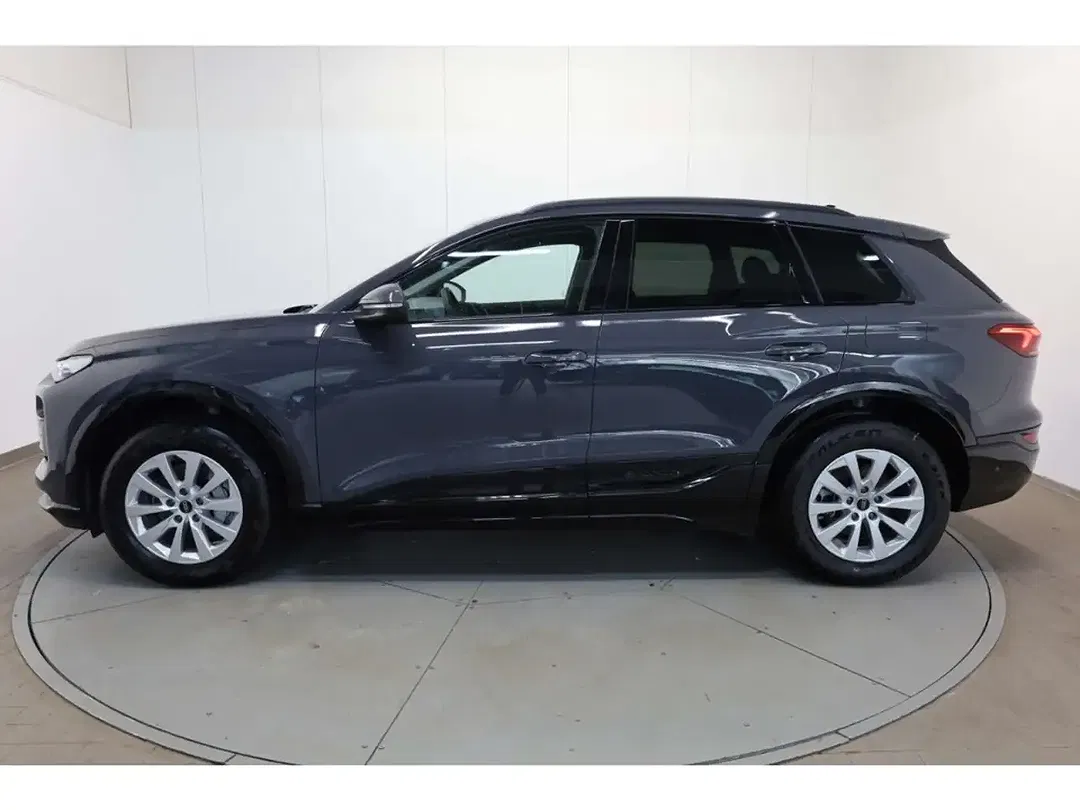 Audi Q6 e-tron - Thumbnail 4