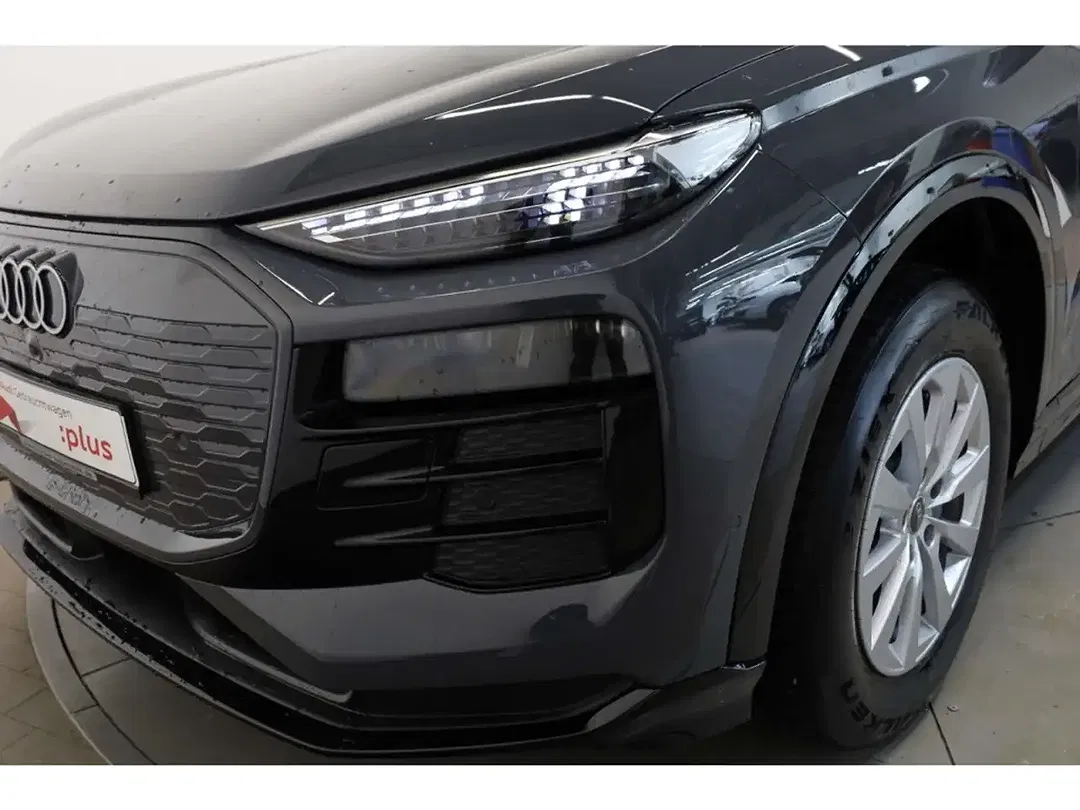 Audi Q6 e-tron - Thumbnail 6