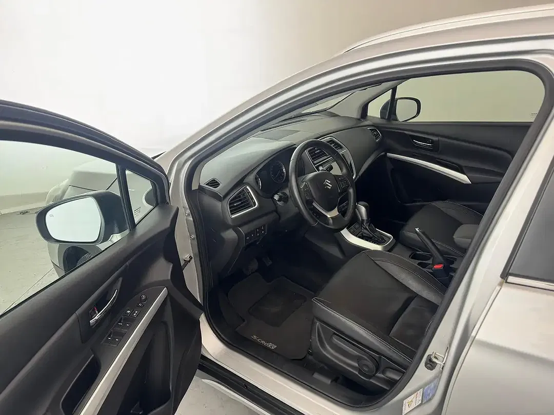 Suzuki S-Cross - Thumbnail 9