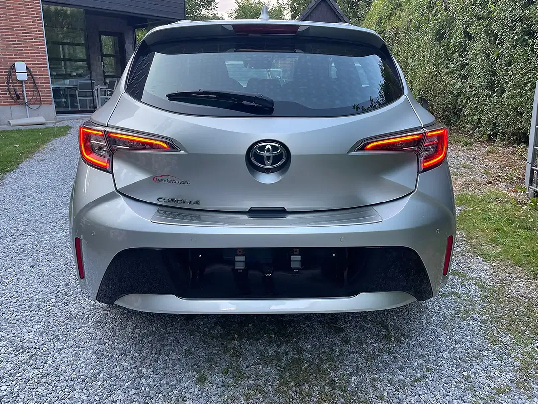 Toyota Corolla - Thumbnail 3