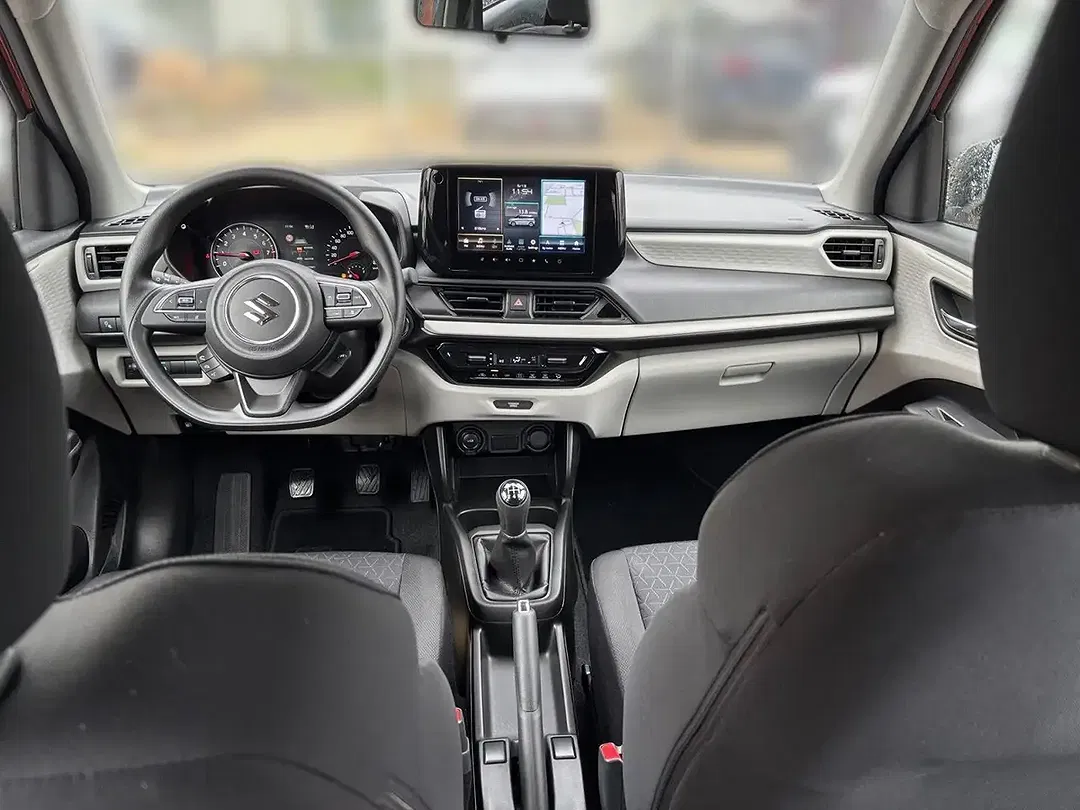 Suzuki Swift - Thumbnail 11