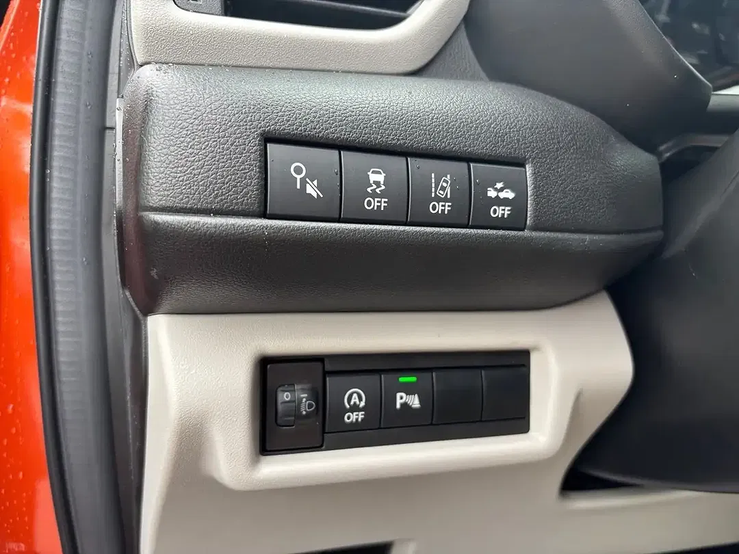 Suzuki Swift - Thumbnail 14