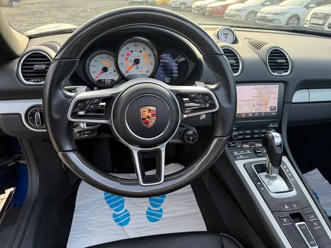 Porsche Boxster - Thumbnail 10