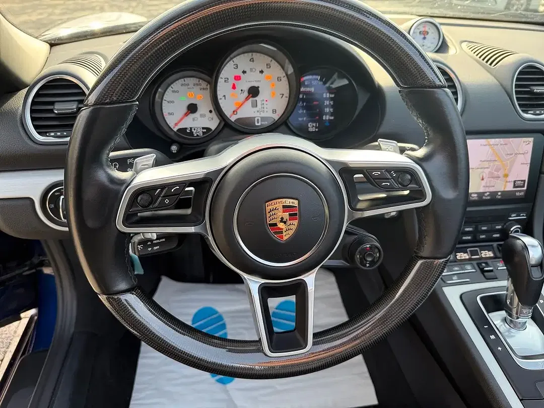 Porsche Boxster - Thumbnail 11