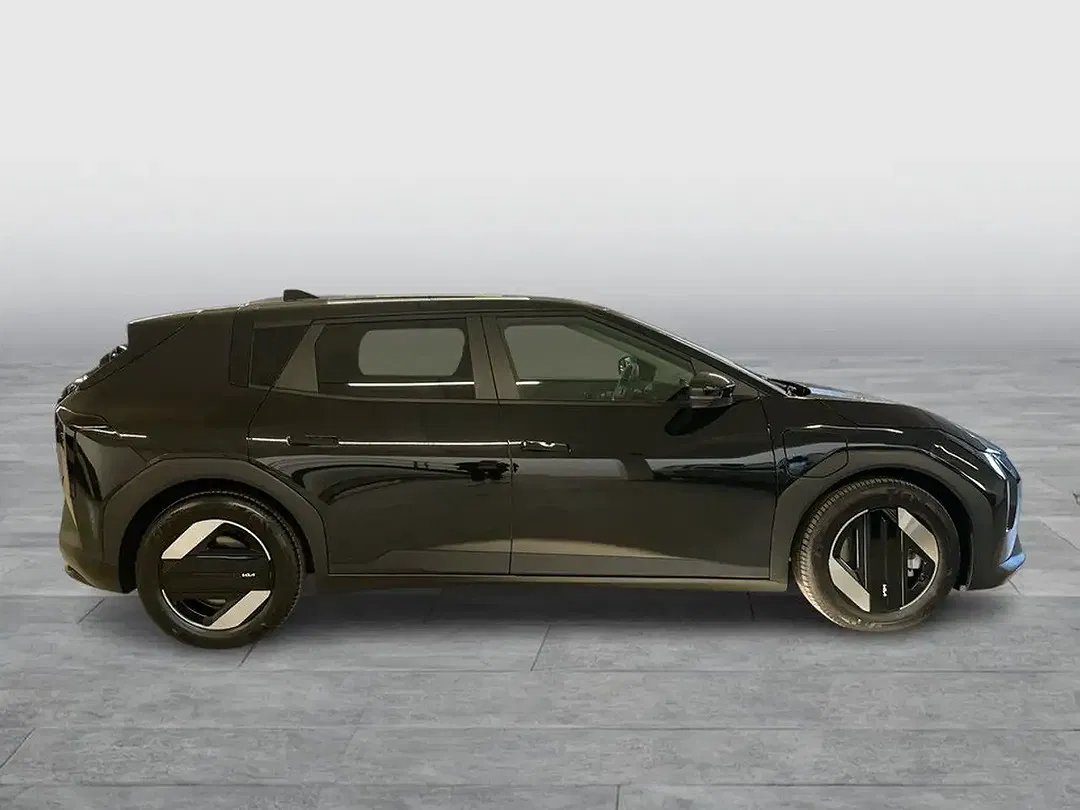 Kia EV4 - Thumbnail 7