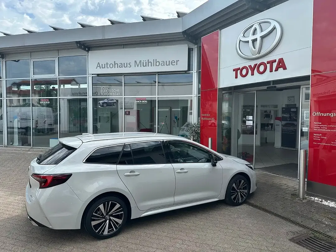 Toyota Corolla - Thumbnail 10