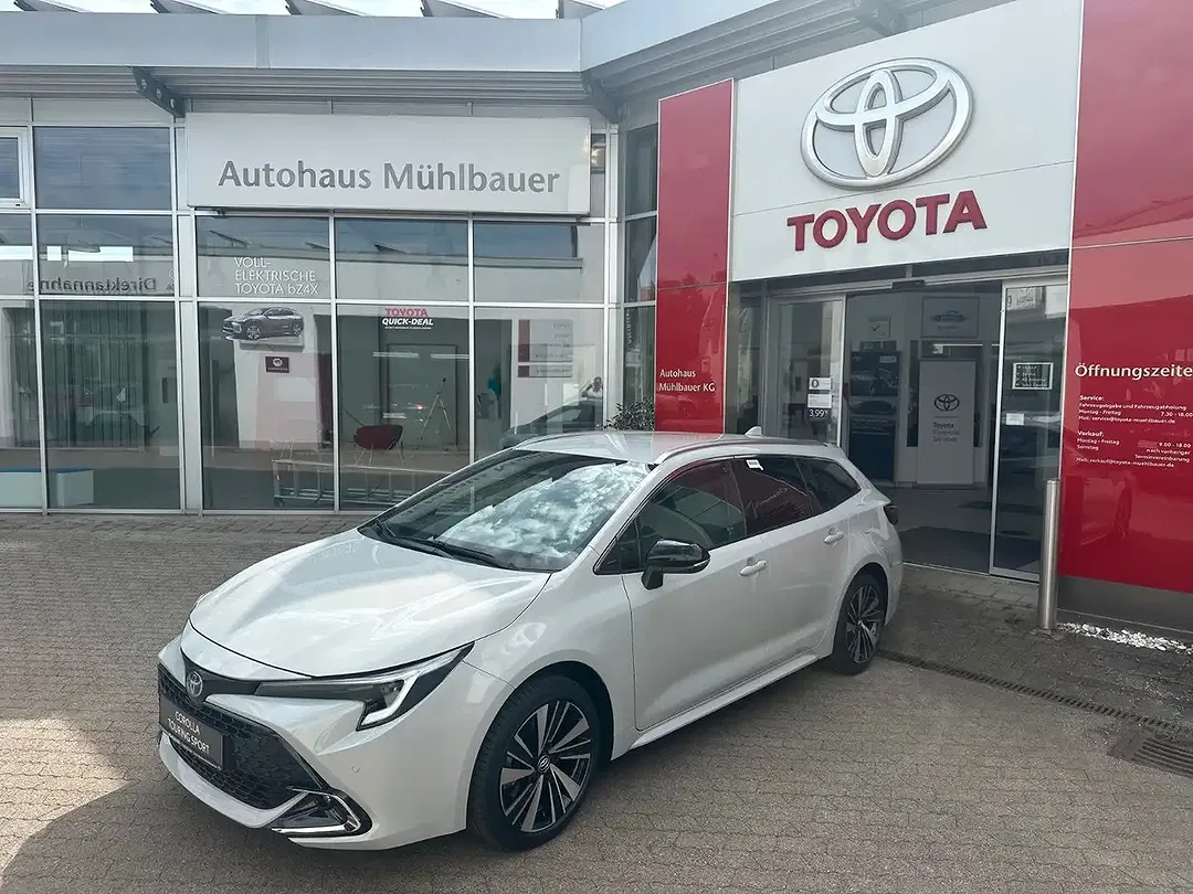 Toyota Corolla - Thumbnail 3