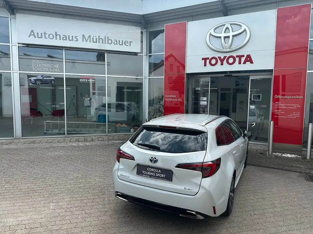 Toyota Corolla - Thumbnail 8