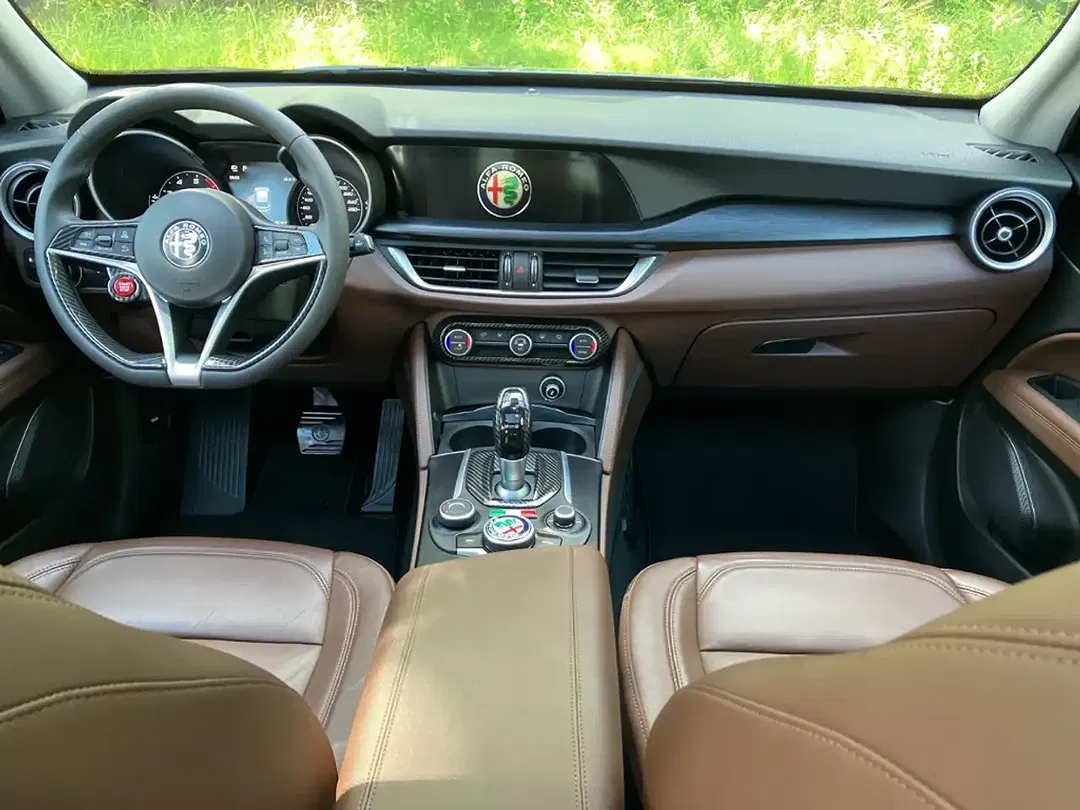 Alfa Romeo Stelvio - Thumbnail 14