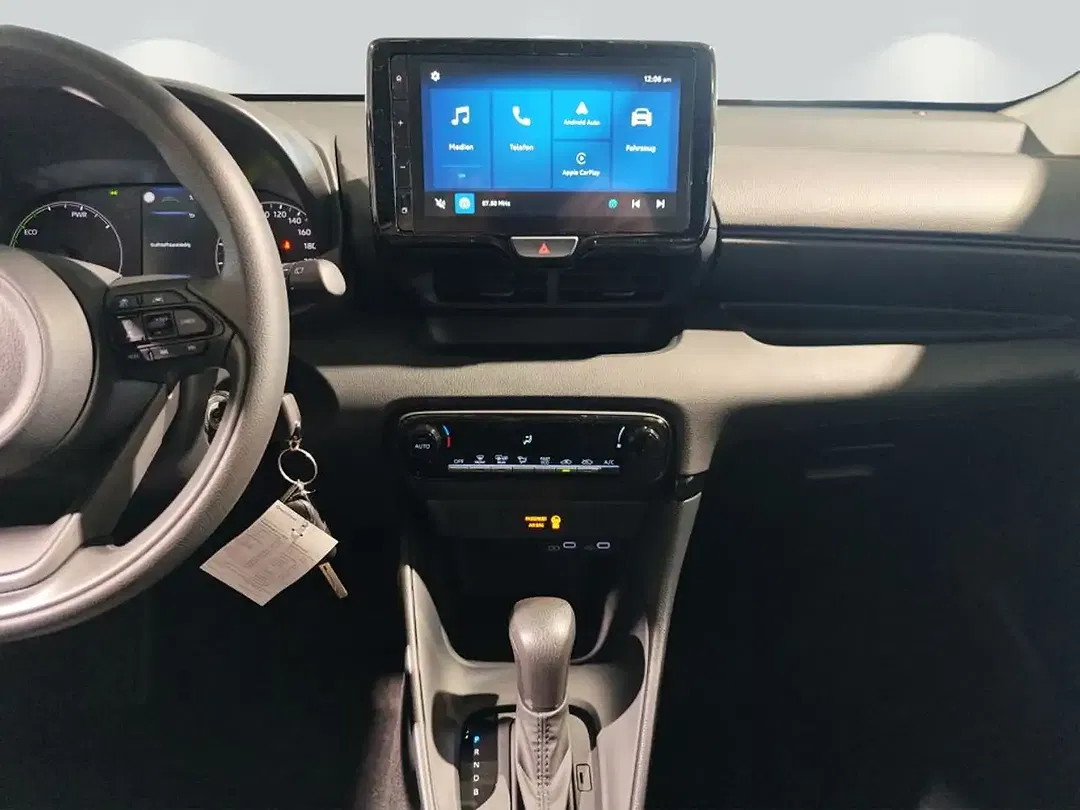 Mazda 2 - Thumbnail 9