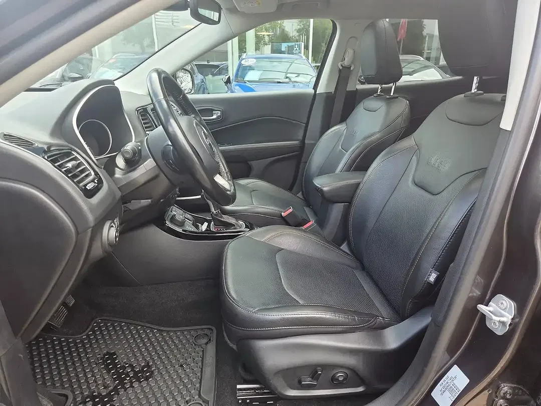 Jeep Compass - Thumbnail 9
